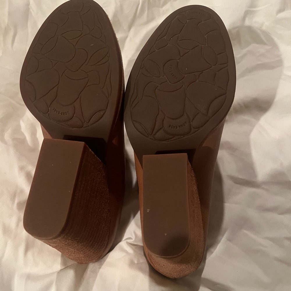 KORK-EASE Challis Heeled Mule - Contemporary Mule with Sculpted Chunky Heel - Picture 2 of 4